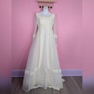 True Vintage 70's Bridal Originals White Lace Long Sleeve Wedding Dress